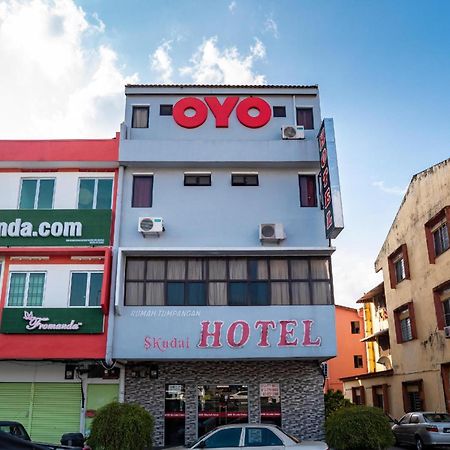 Skudai Hotel Bagian luar foto