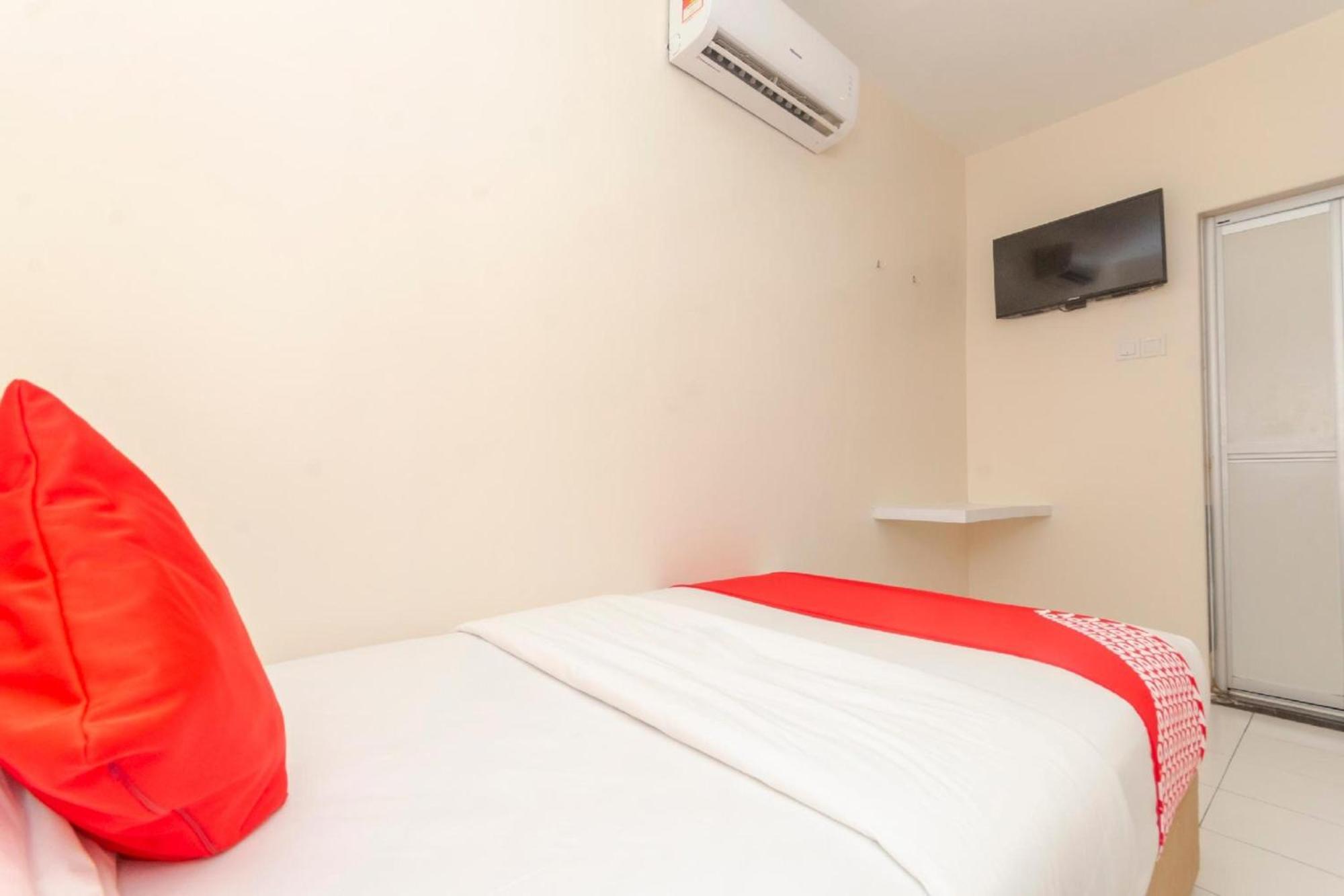 Skudai Hotel Bagian luar foto