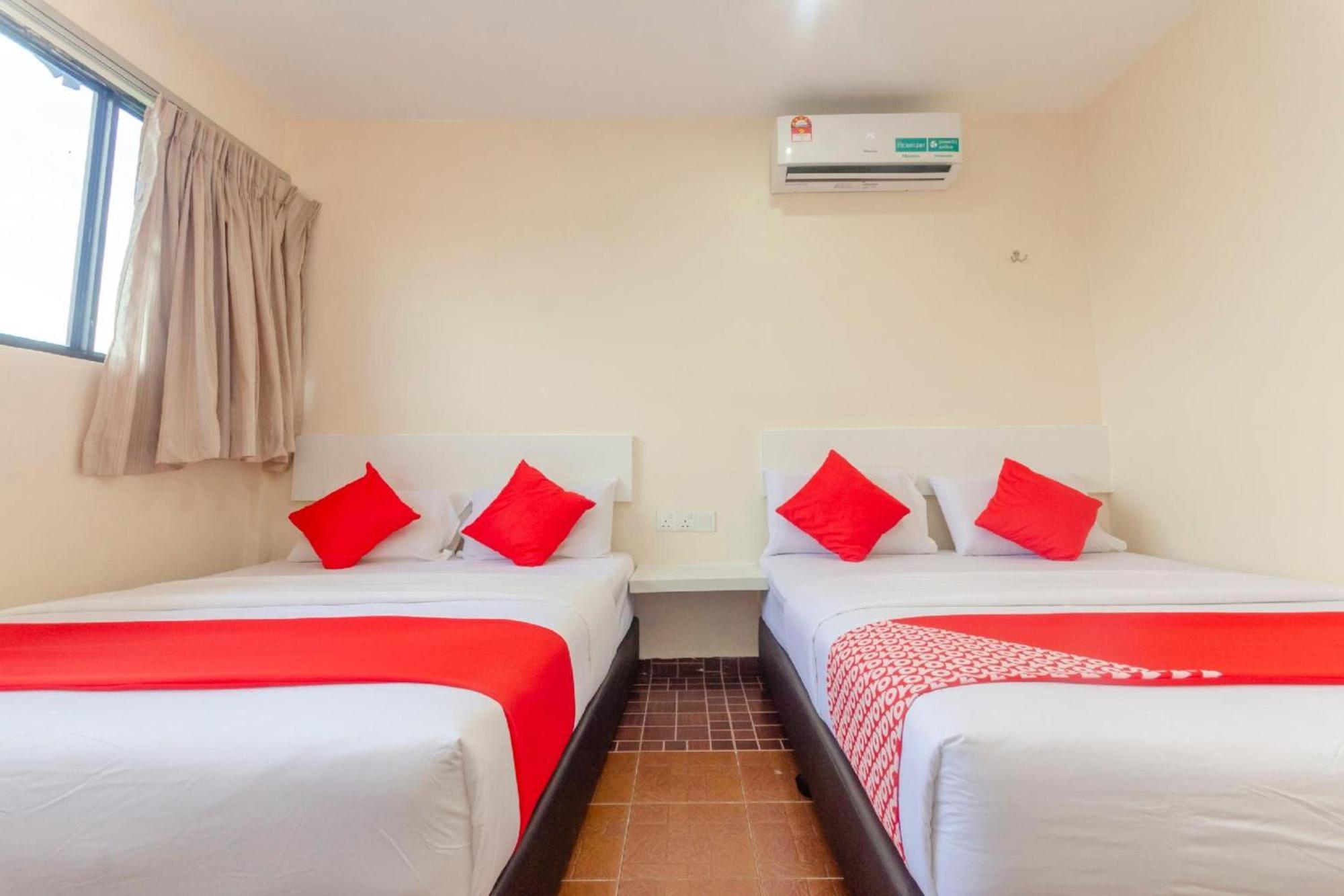 Skudai Hotel Bagian luar foto