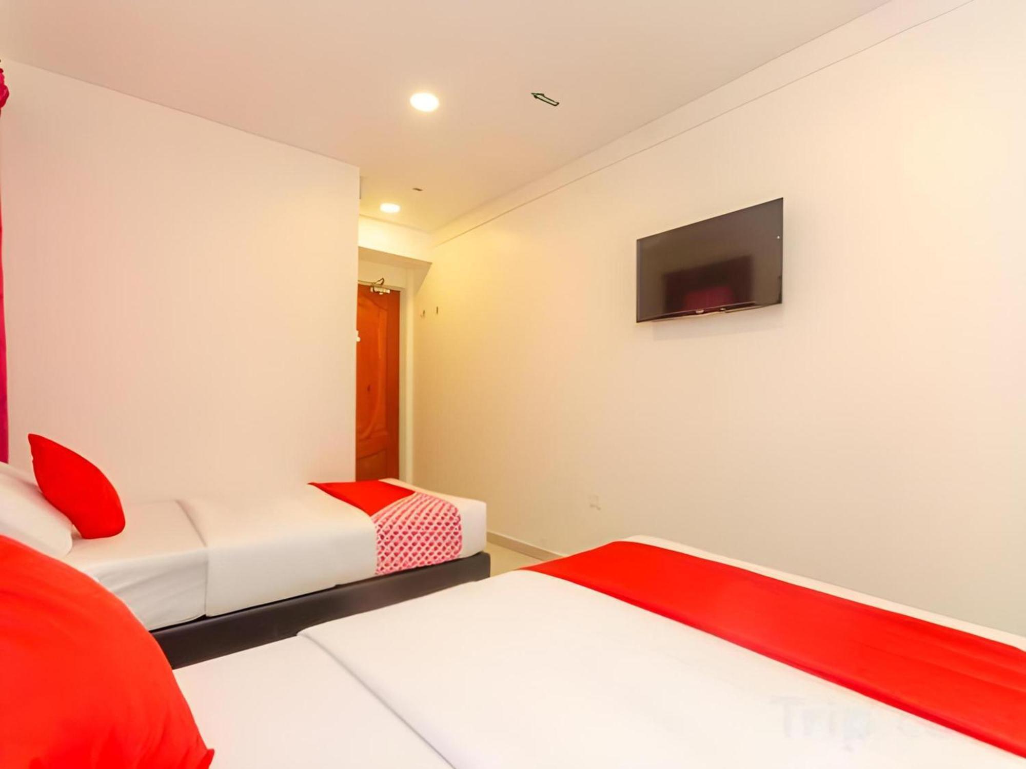 Skudai Hotel Bagian luar foto