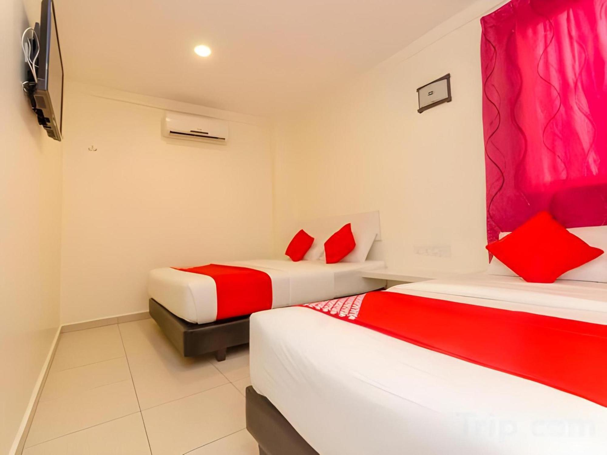 Skudai Hotel Bagian luar foto