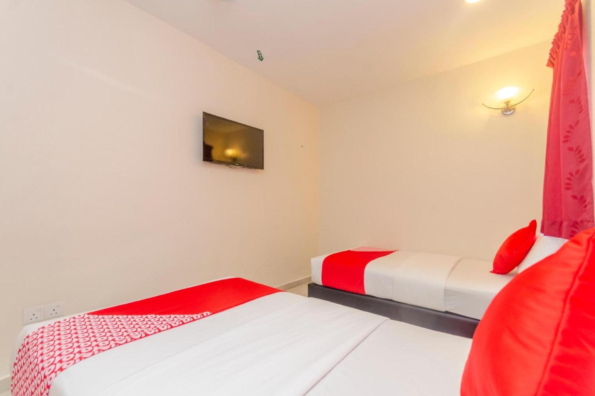 Skudai Hotel Bagian luar foto