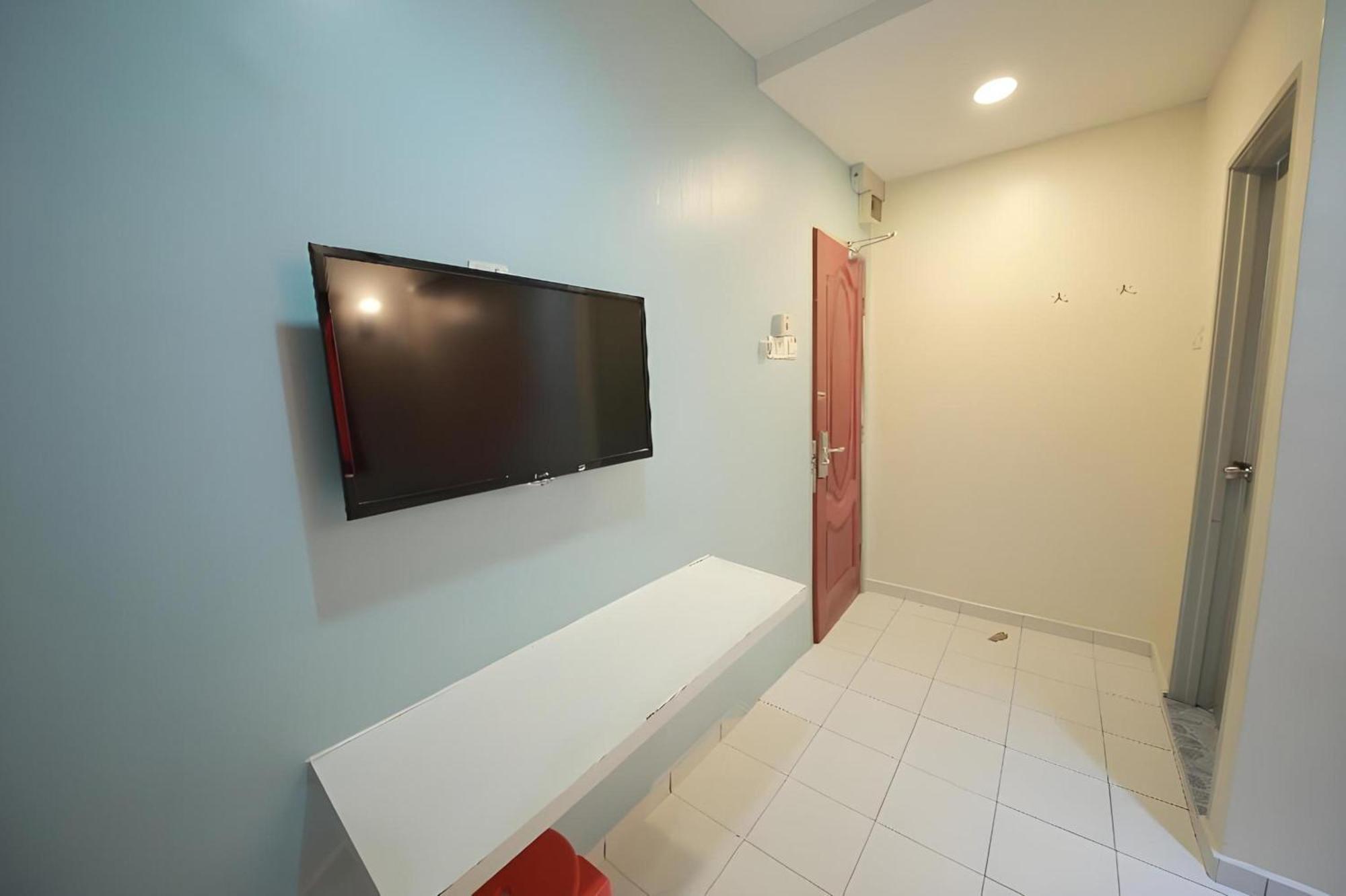 Skudai Hotel Bagian luar foto