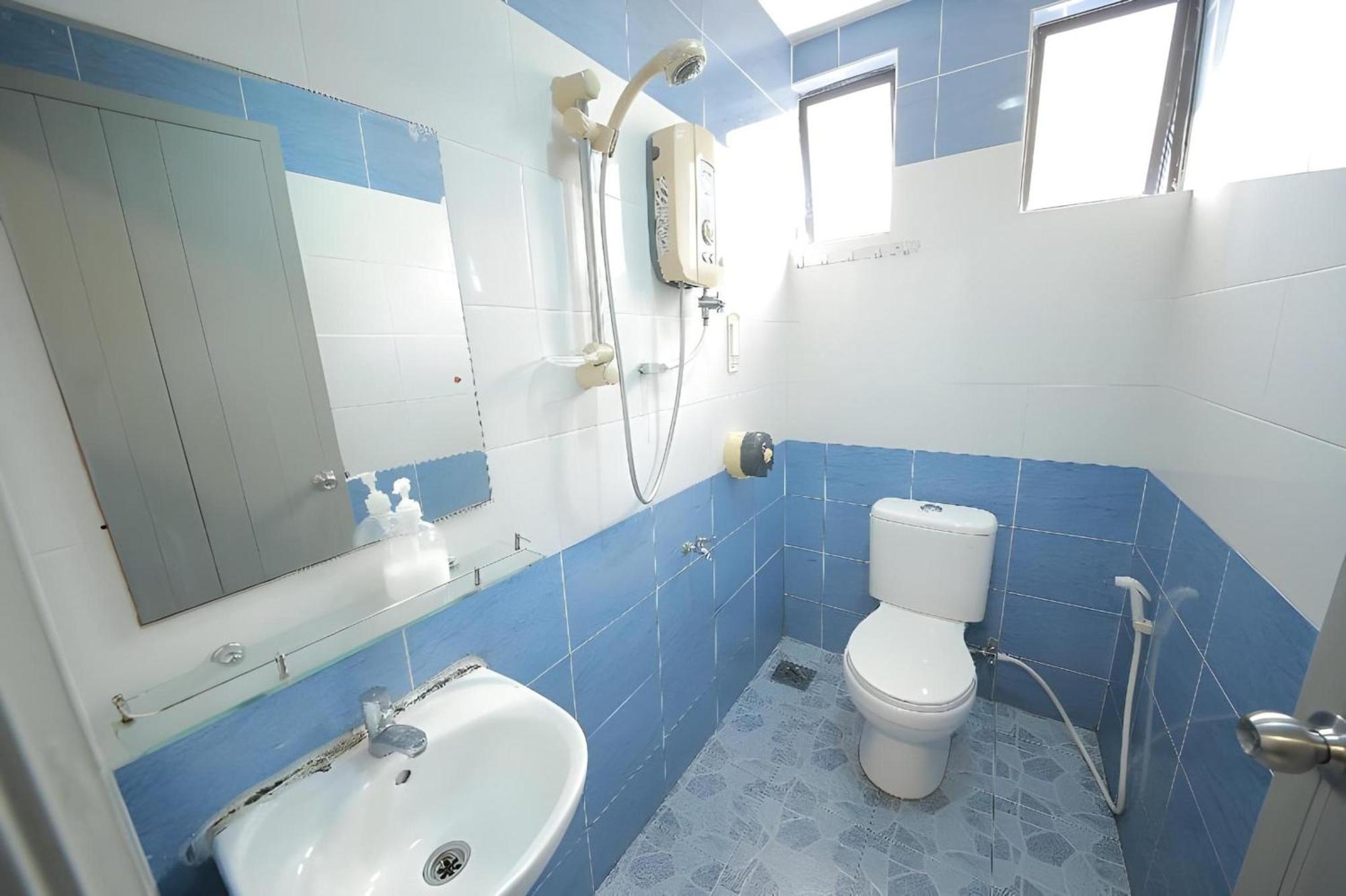 Skudai Hotel Bagian luar foto