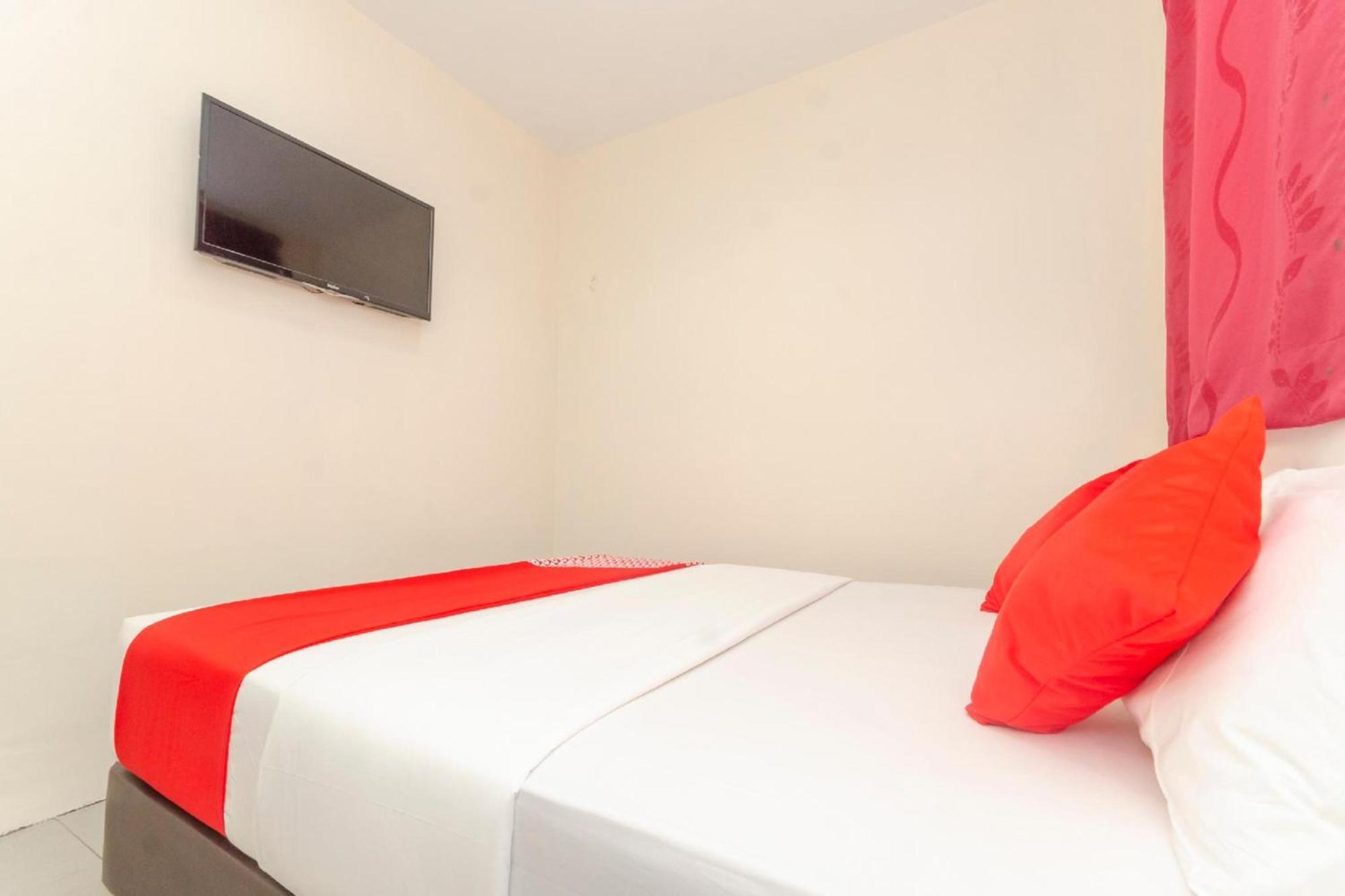 Skudai Hotel Bagian luar foto