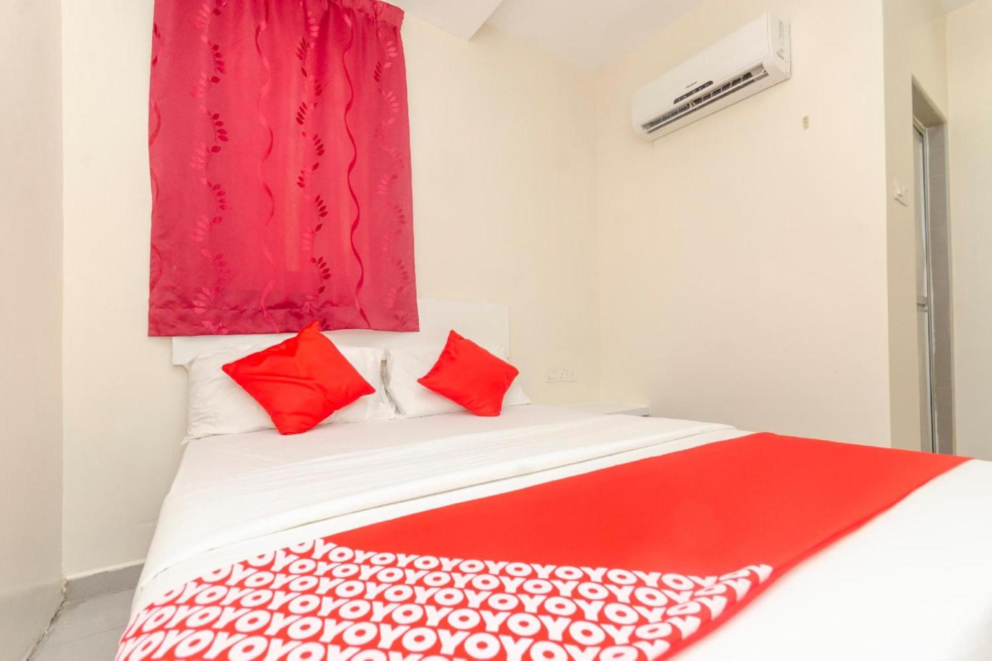 Skudai Hotel Bagian luar foto