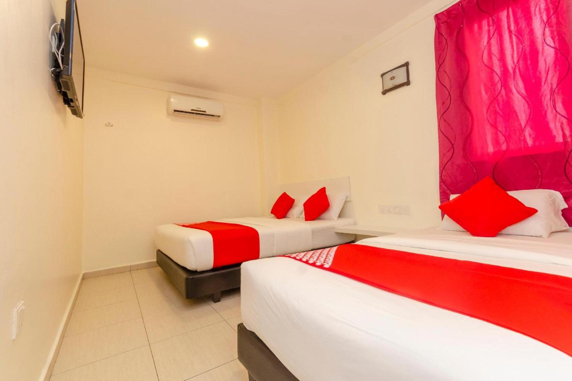 Skudai Hotel Bagian luar foto
