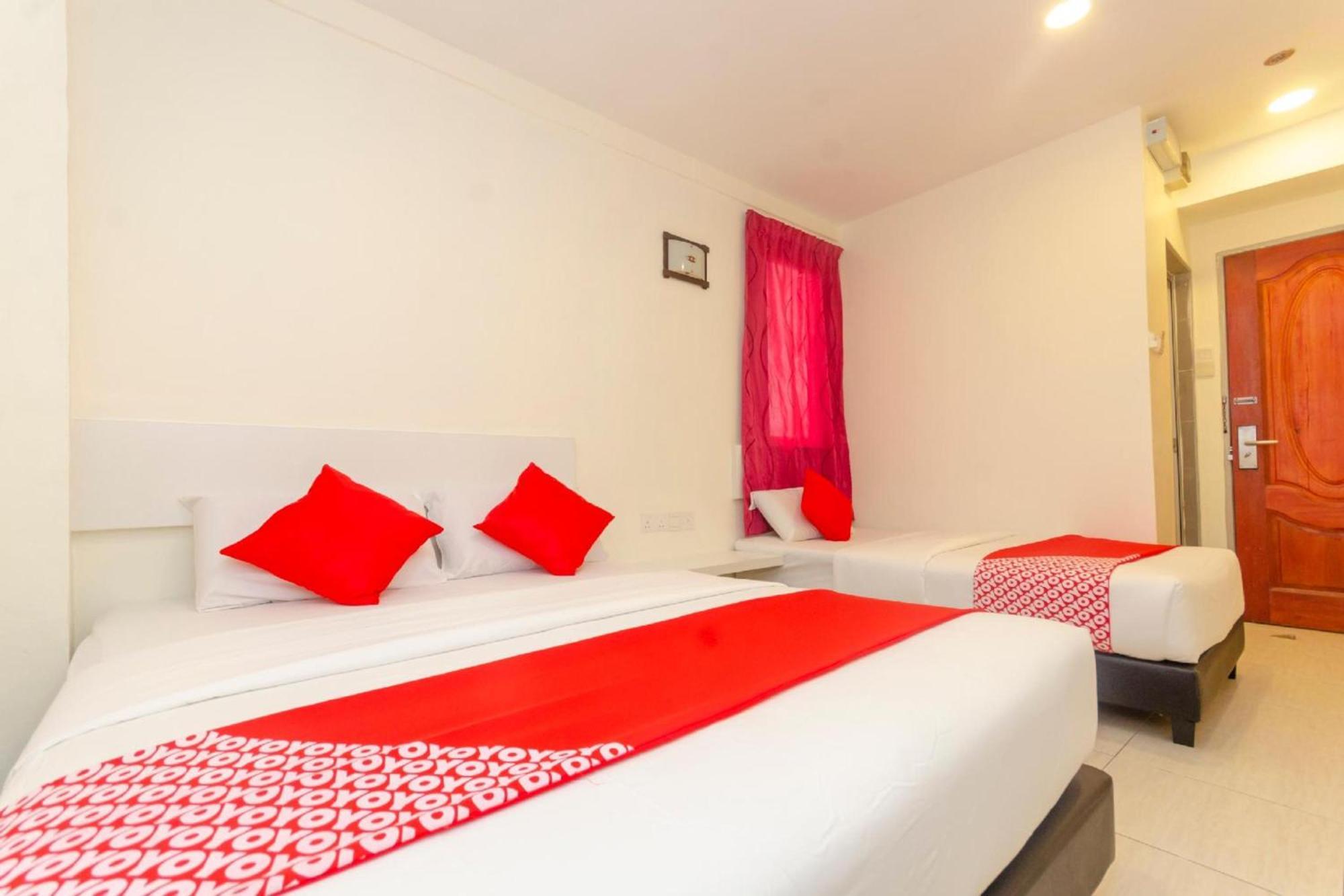 Skudai Hotel Bagian luar foto