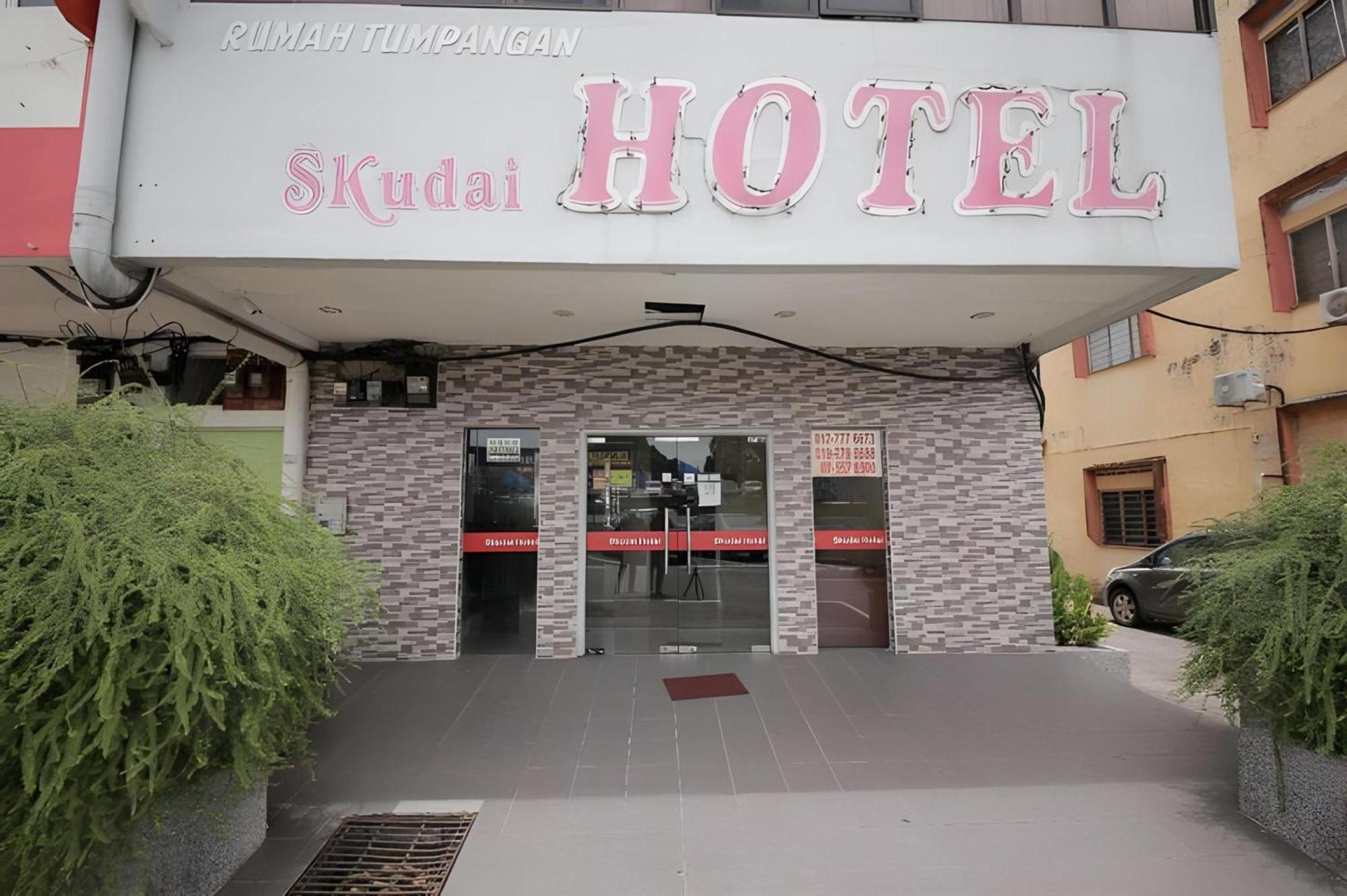 Skudai Hotel Bagian luar foto