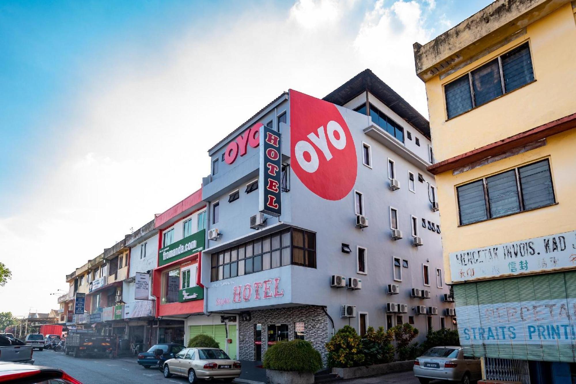 Skudai Hotel Bagian luar foto