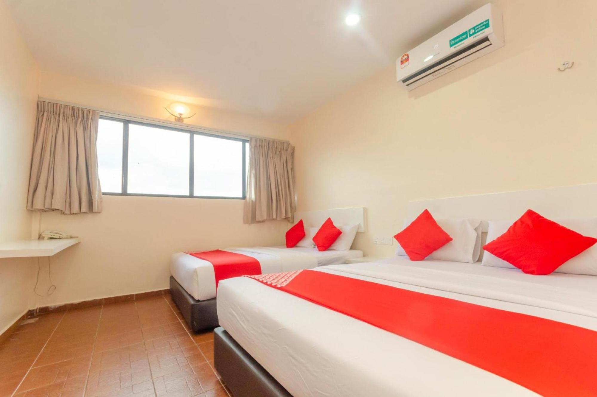 Skudai Hotel Bagian luar foto