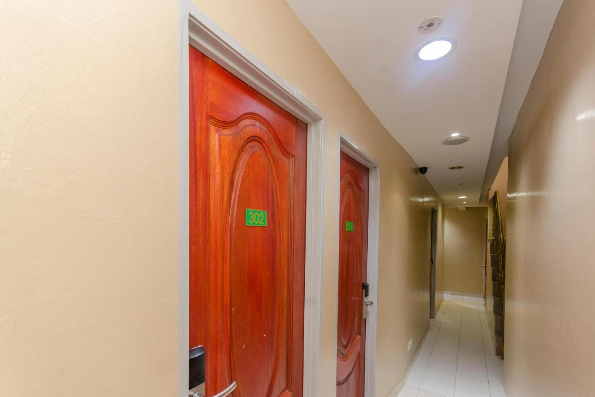 Skudai Hotel Bagian luar foto